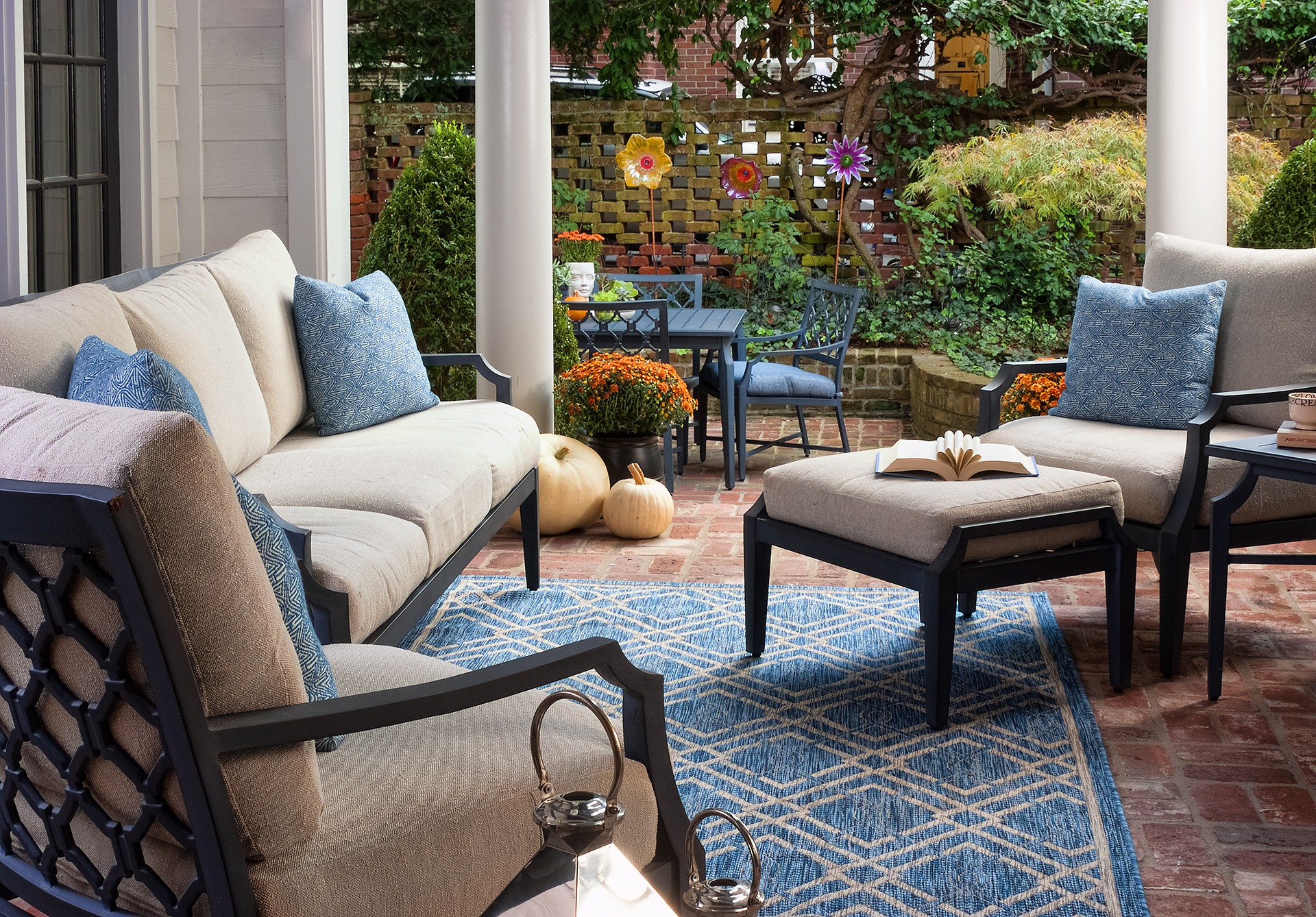 Fall-inspired patio decor tips